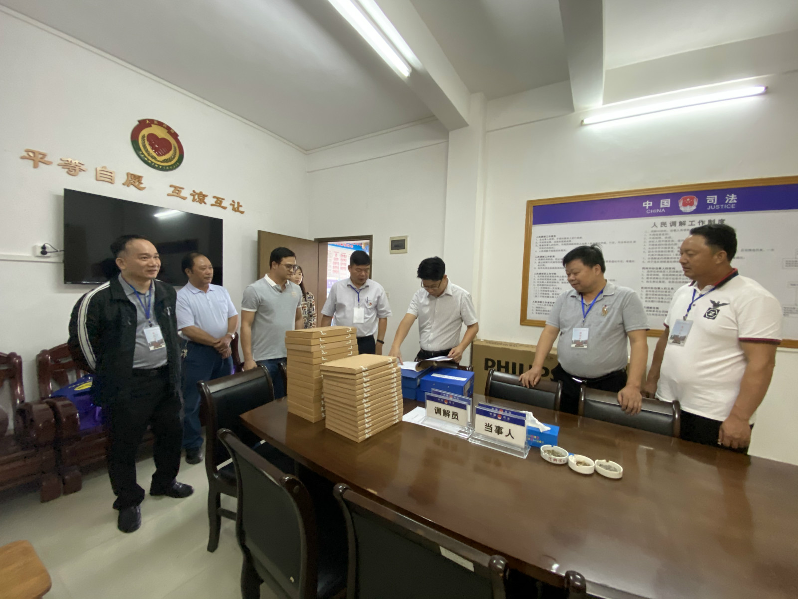 人大代表实地视察了解镇司法所工作实绩_meitu_3.jpg
