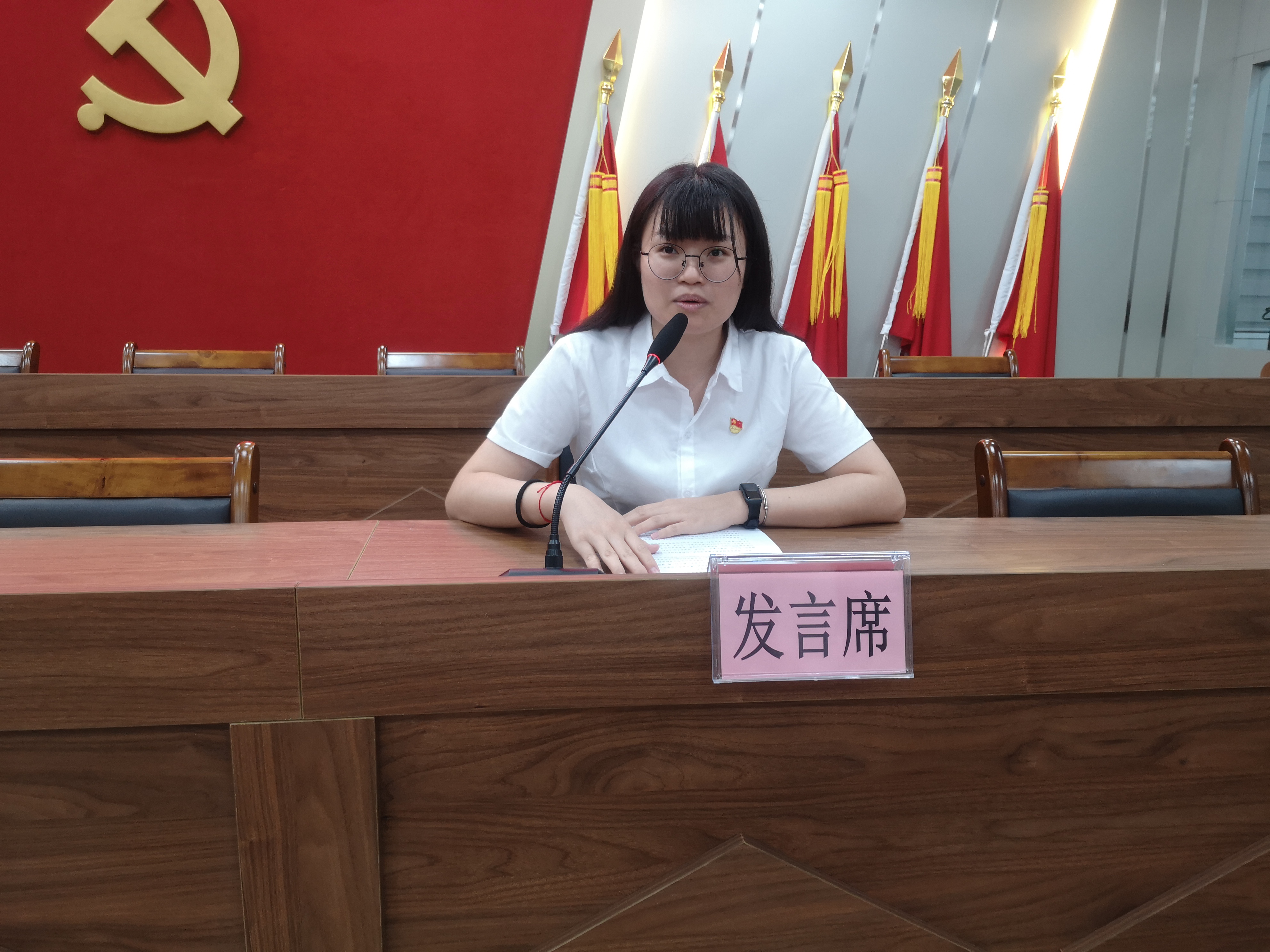 4劳颖莹同志发言.jpg