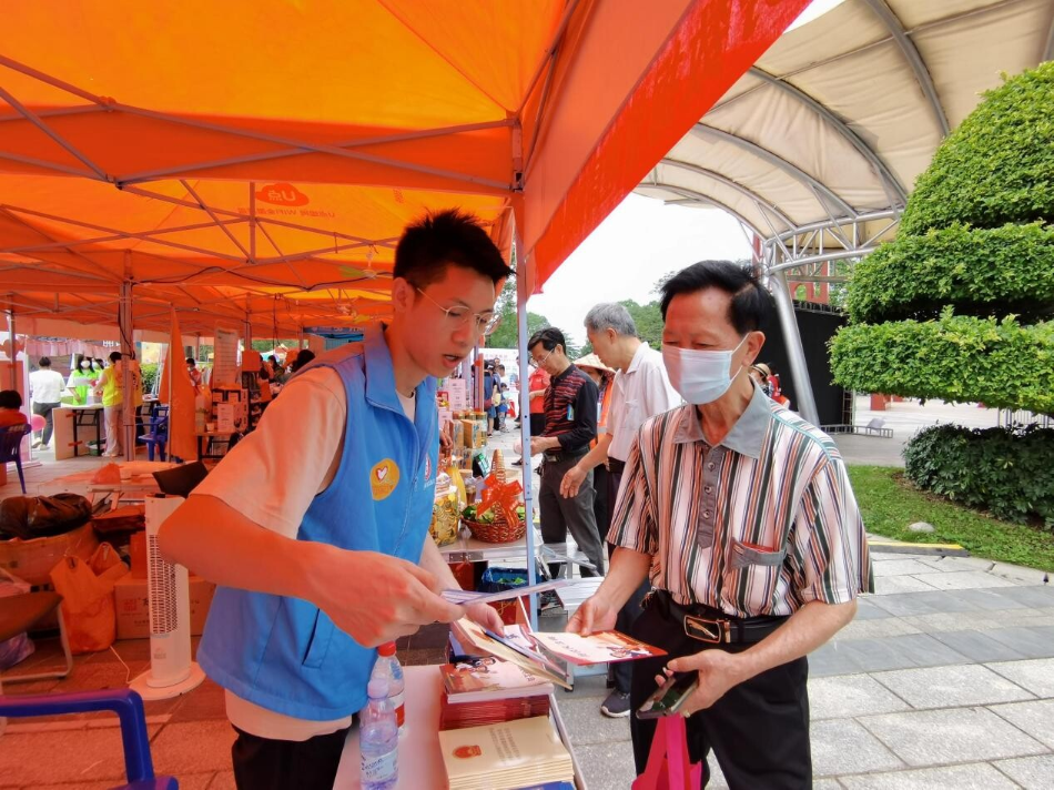 5月3日加强网络普法  共筑网络安全——市政数局开展网络普法主题宣传活动_3