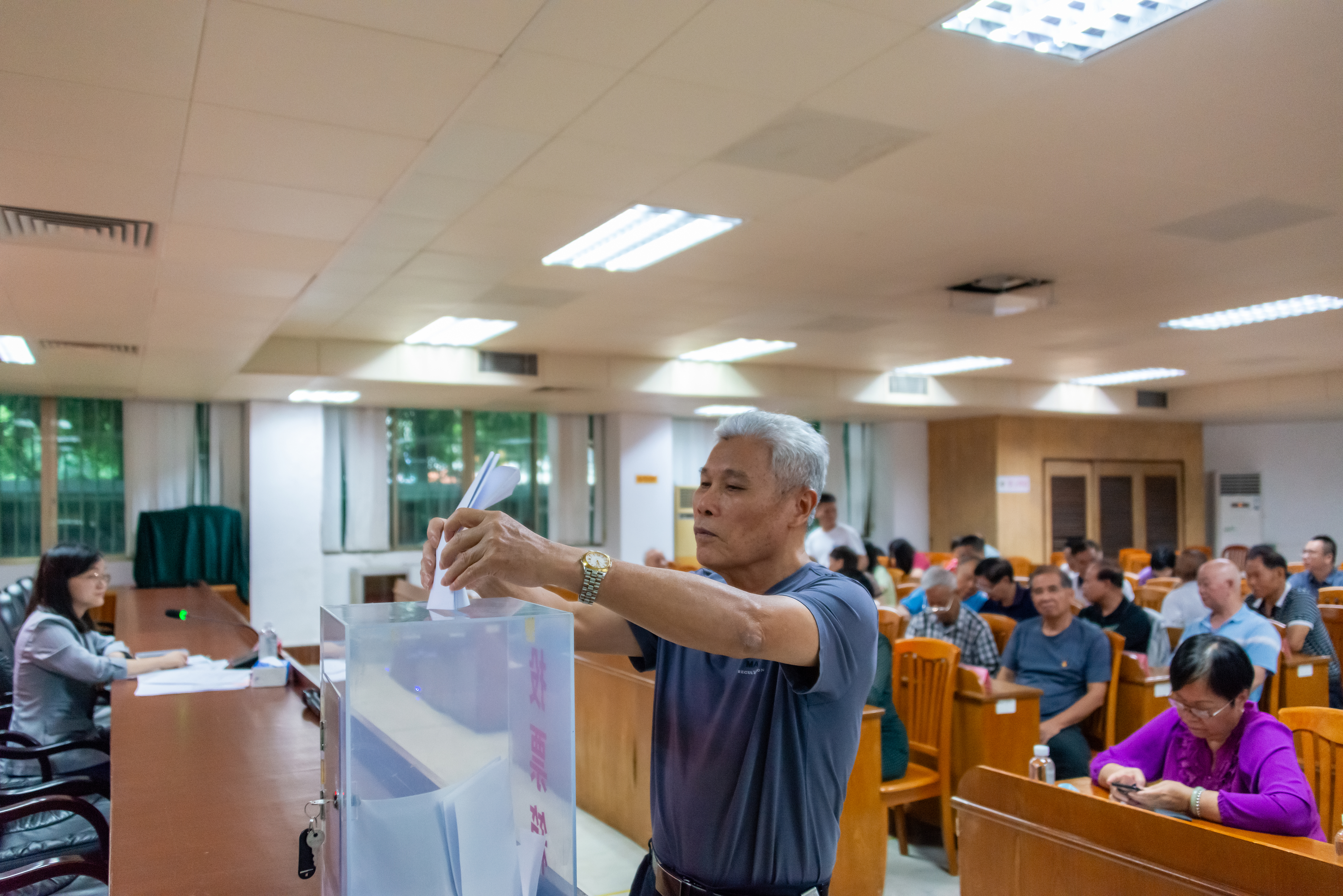 5、党员大会5.jpg
