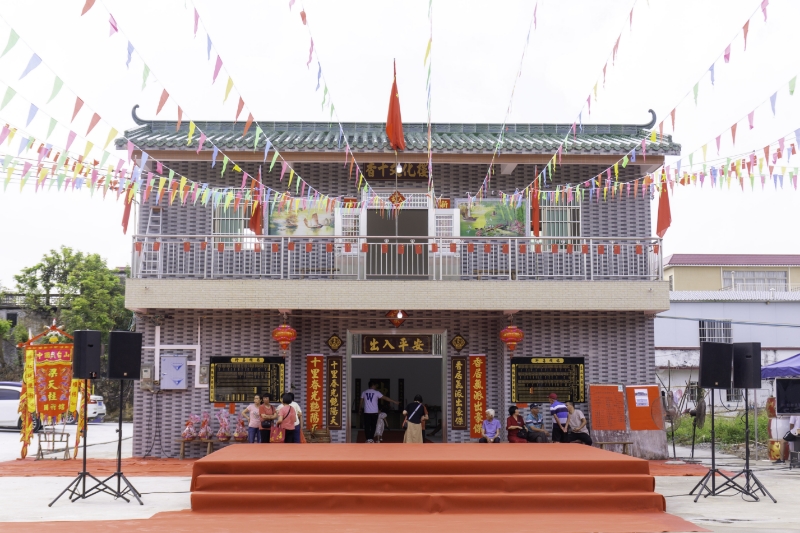 高镇村新建文化楼.jpg